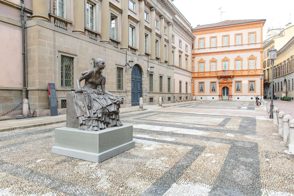 Statua di Cristina Trivulzio di Belgiojoso